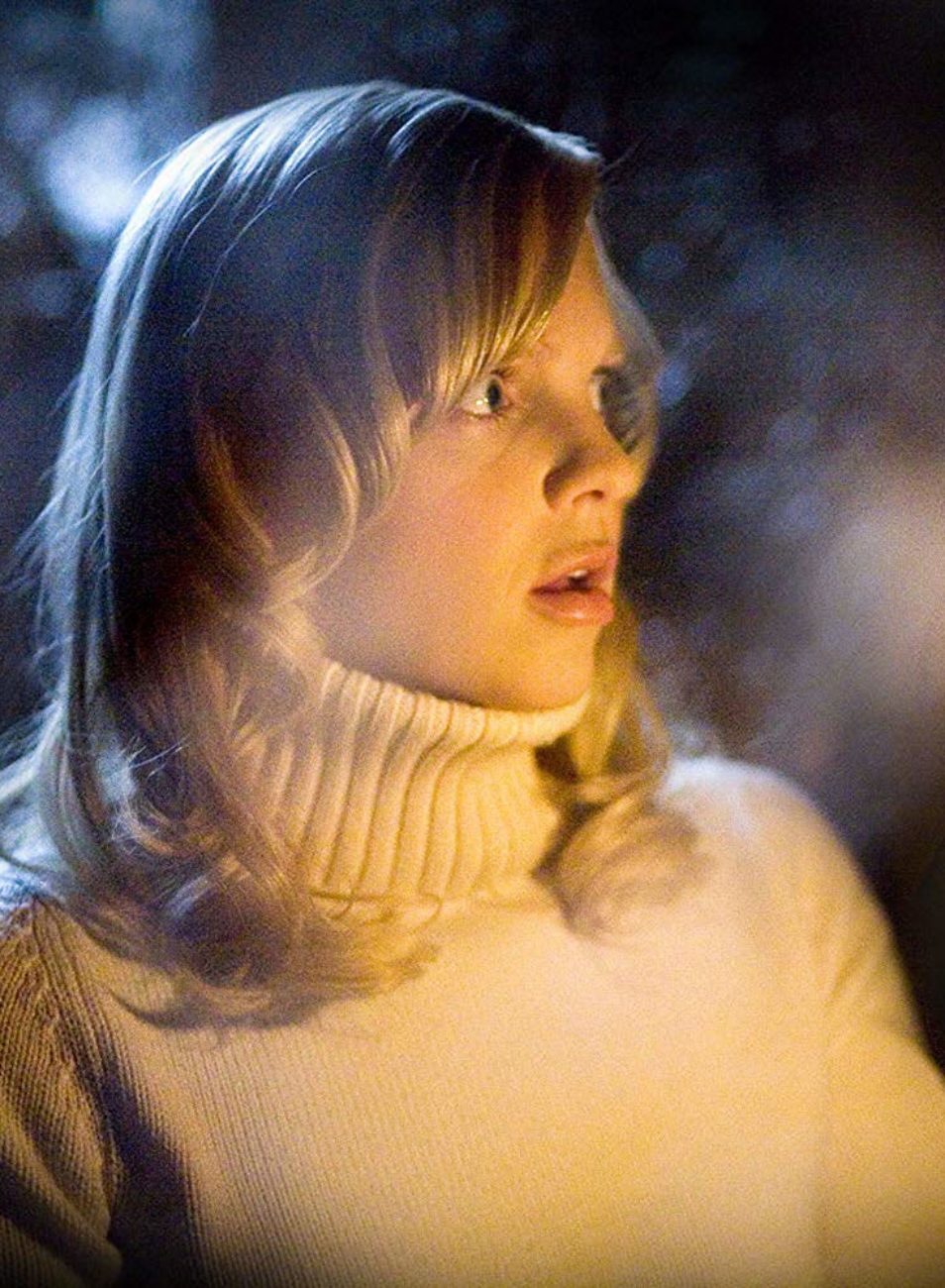 cropped-Anna-Faris-and-Garrett-Masuda-in-Scary-Movie-4-2006.jpg – FILM