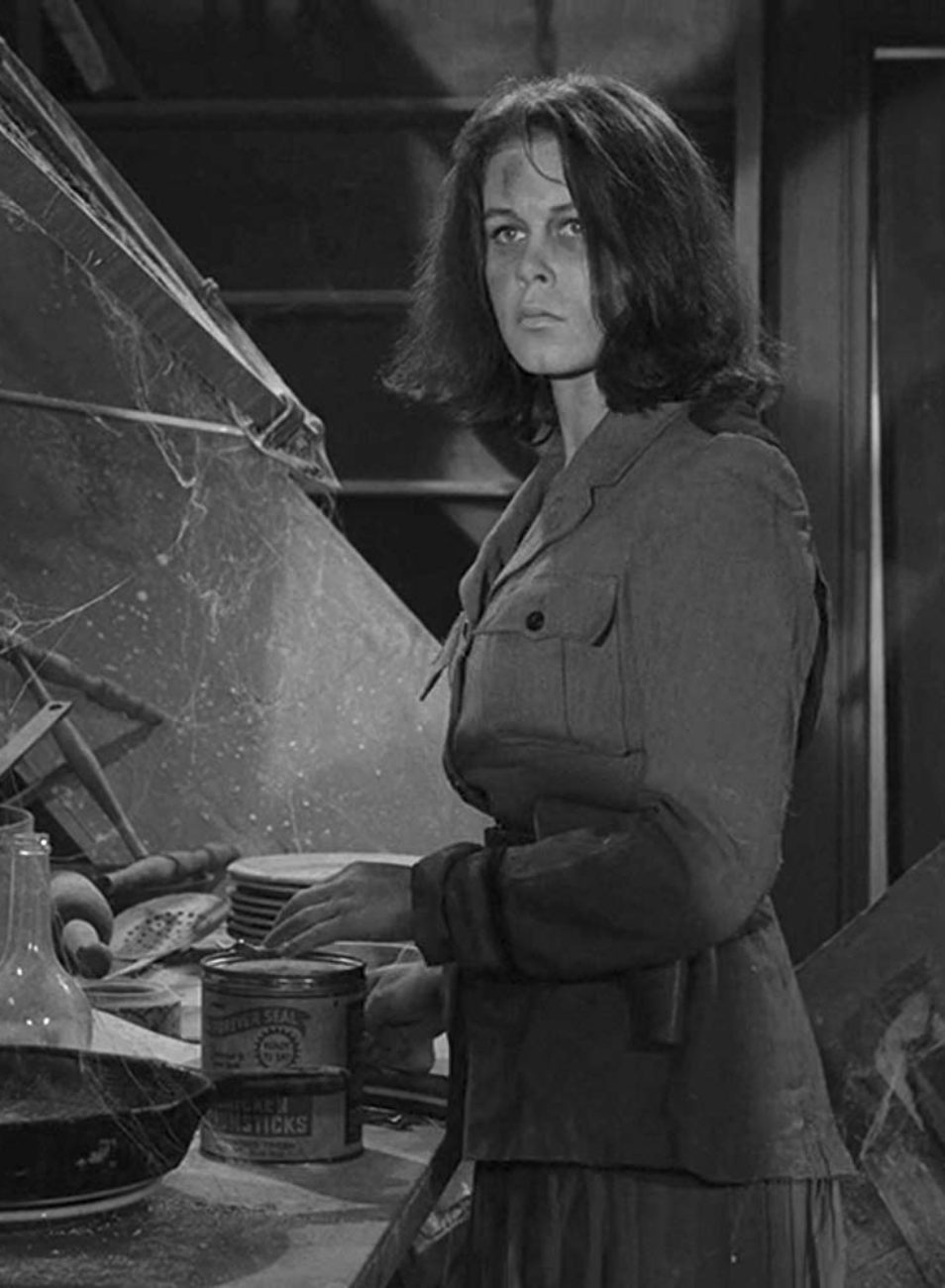 Cropped Elizabeth Montgomery In The Twilight Zone 1959 2 Film And Television Review